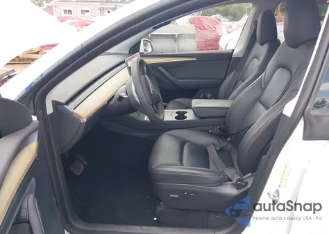 2023 Tesla Model Y Awd/Long Range Dual Motor All-Wheel Drive z USA, uszkodzony, nr VIN 7SAYGDEE2PA095943